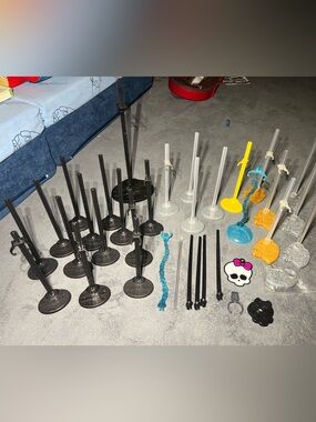 Monster High Doll Stands Lot Of 12 Complete Stands Frightfully Tall plus Extras